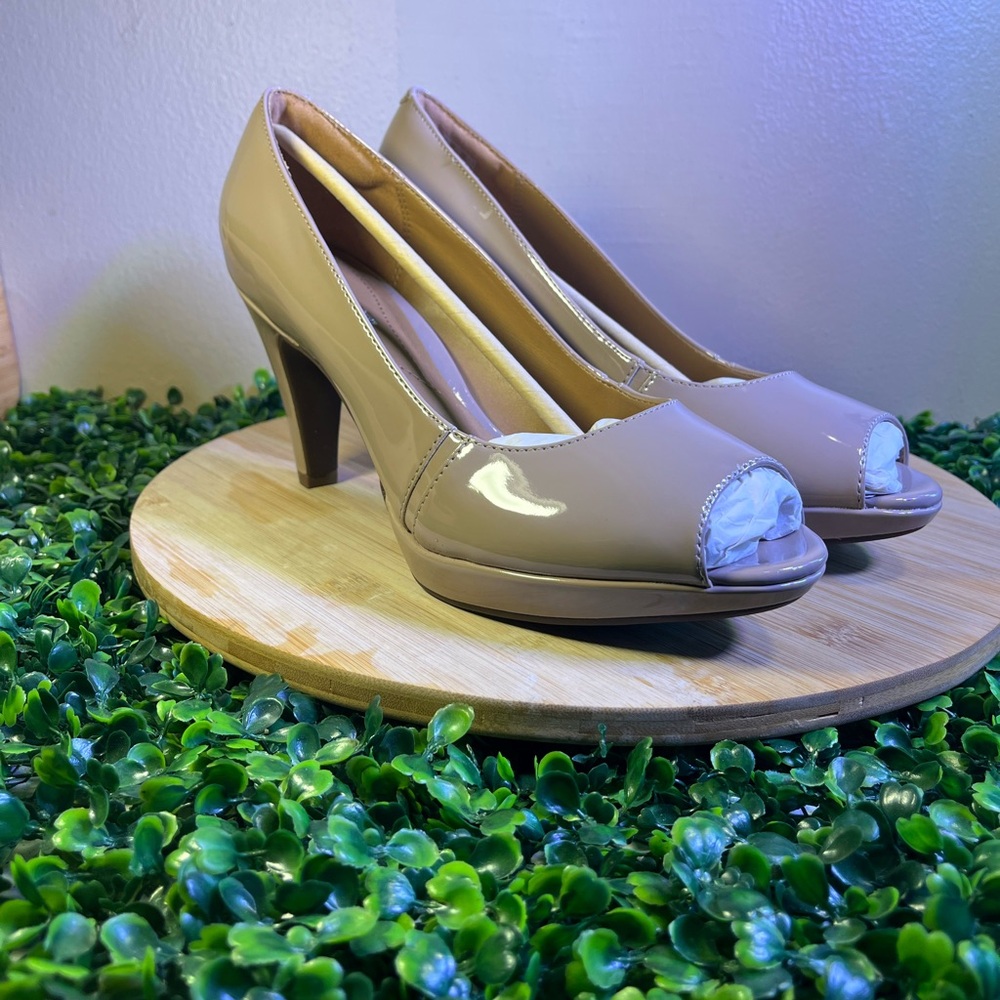 🔥 CLARKS NARINE ROWE PATENT LEATHER HEELS WOMENS CASUAL DRESS SHOES SZ 10 M